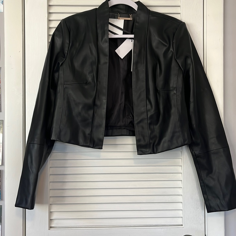 Tahari Blazer - Cropped Faux Leather